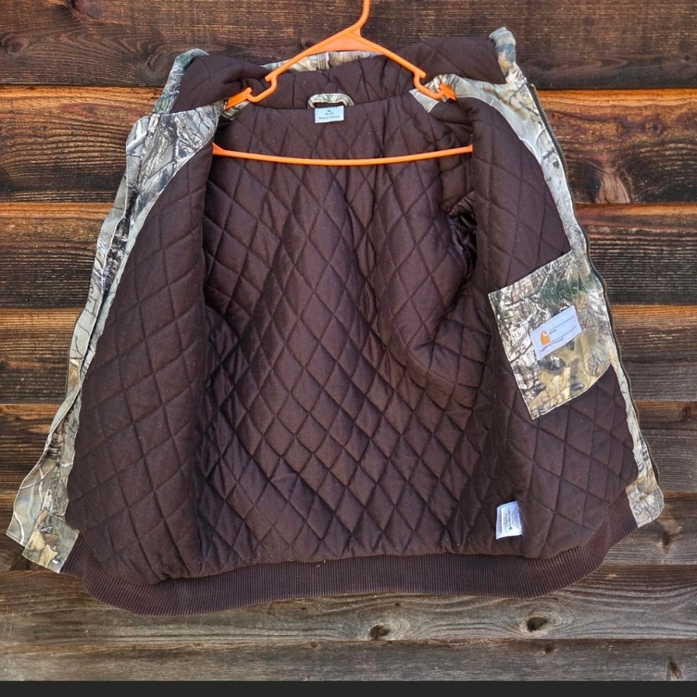 Rare Carhartt Hooded Active Jacket in a Camouflage Colorway by Realtree Small - Picture 6 of 7